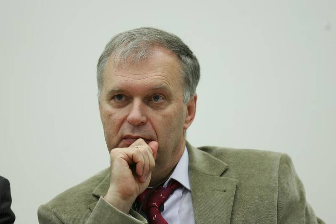 R.Rudzkis ketina palikti analitiko darbą banke
