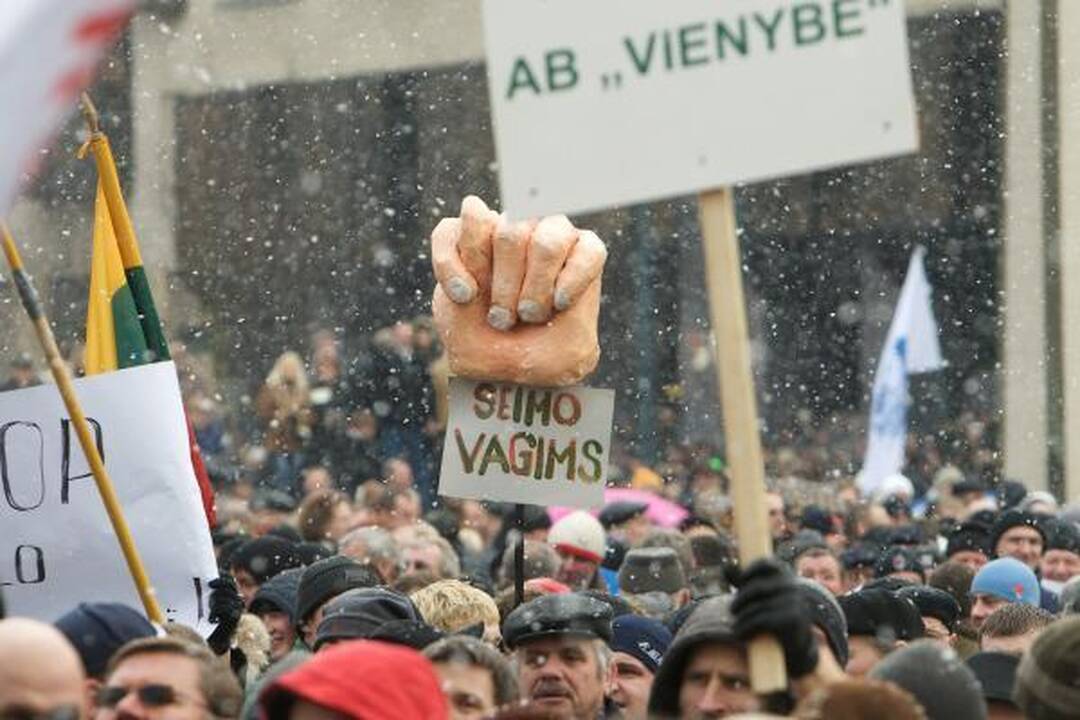 Kultūros sostinę nusiaubė riaušės (video)