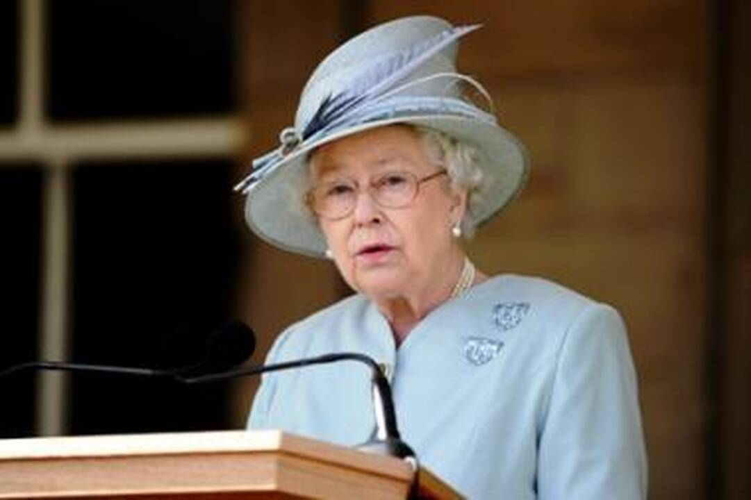 Amerikoje aukcione bus parduodami Elizabeth II apatiniai