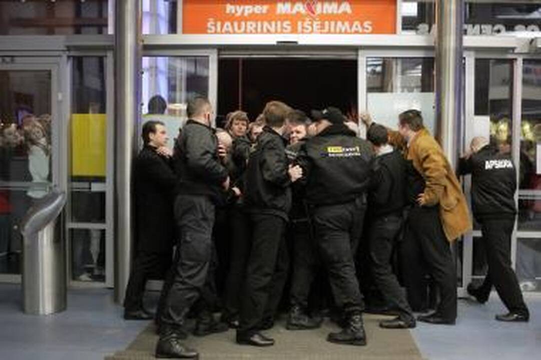Savaitgalį vėl laukia masinis išpardavimas "Akropolyje"