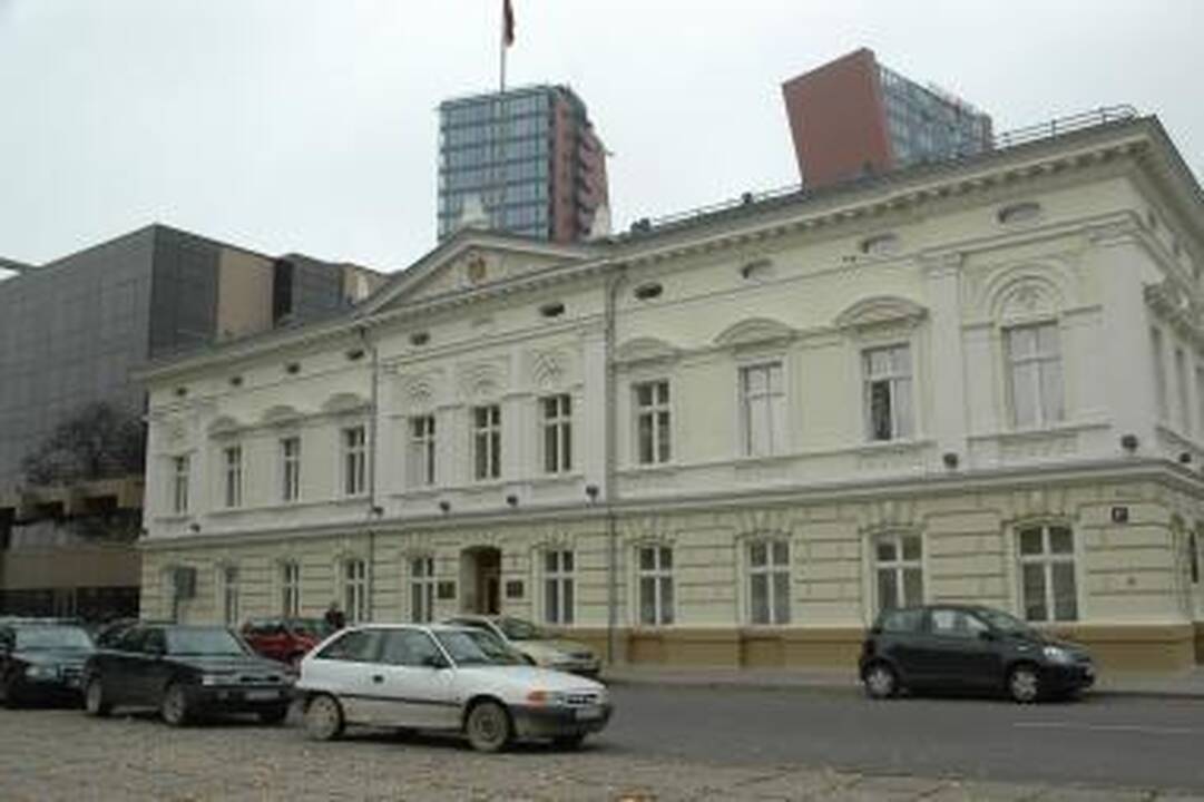 Perimti apskrities pastatą - savivaldybei garbės reikalas
