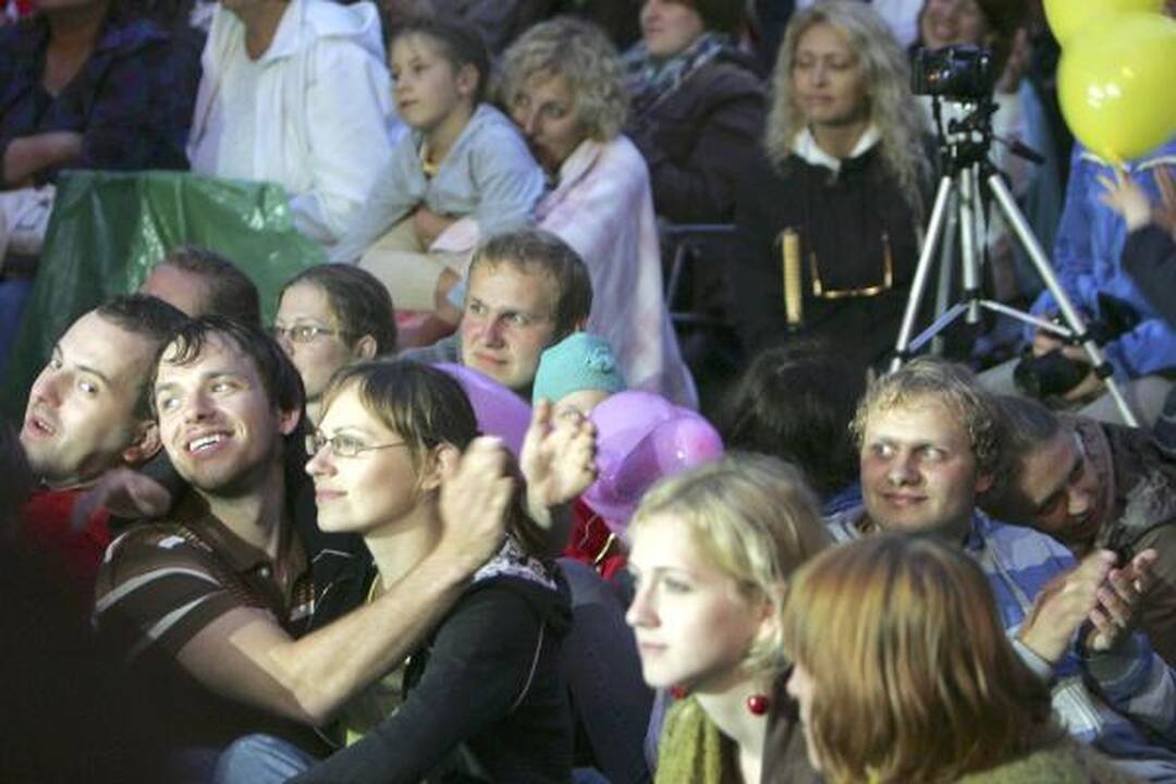 Vilniaus gatvėse dėl plikledžio fiksuotos 43 avarijos (dar papildyta)