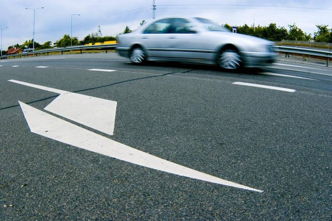 Ar kelių erelius pažabotų sugrąžinta baudų balų sistema?