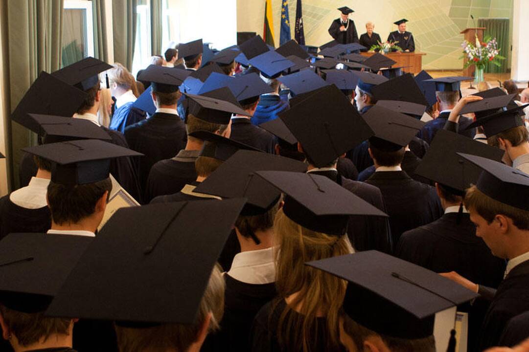 Šiemet siūloma finansuoti 410 rezidentų studijas, bet tam trūksta lėšų