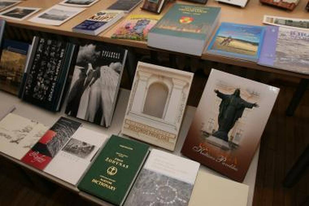 Renkame populiariausią ir gražiausią Klaipėdos knygą