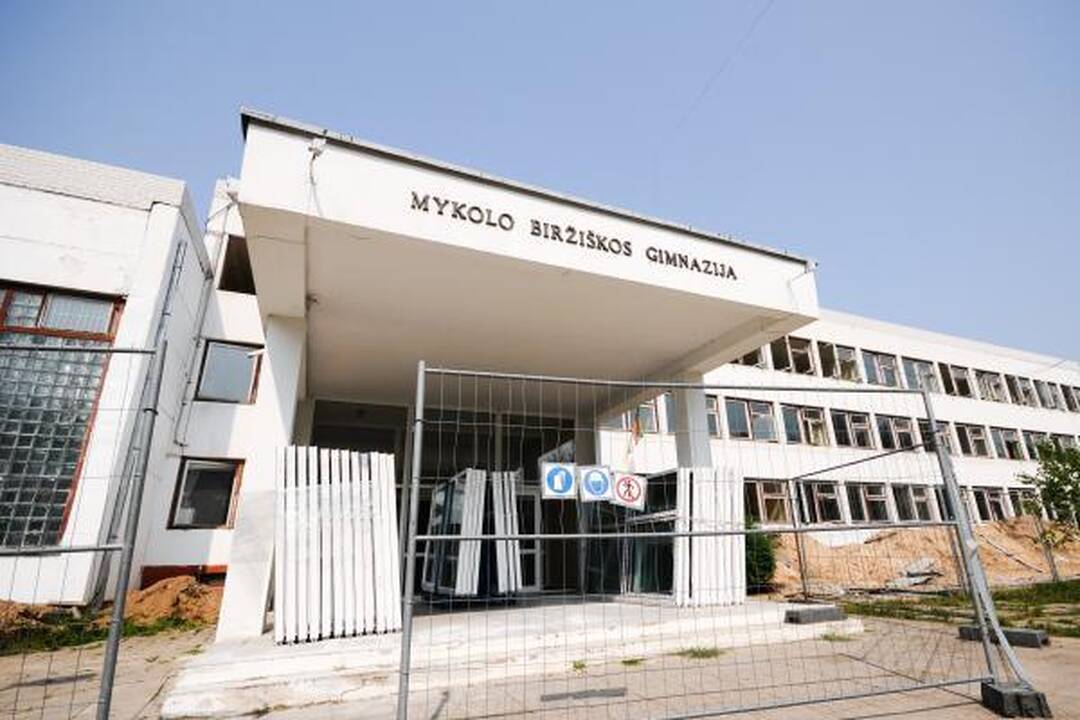 Kandidatai gali agituoti mokyklose, bet tik per specialius renginius