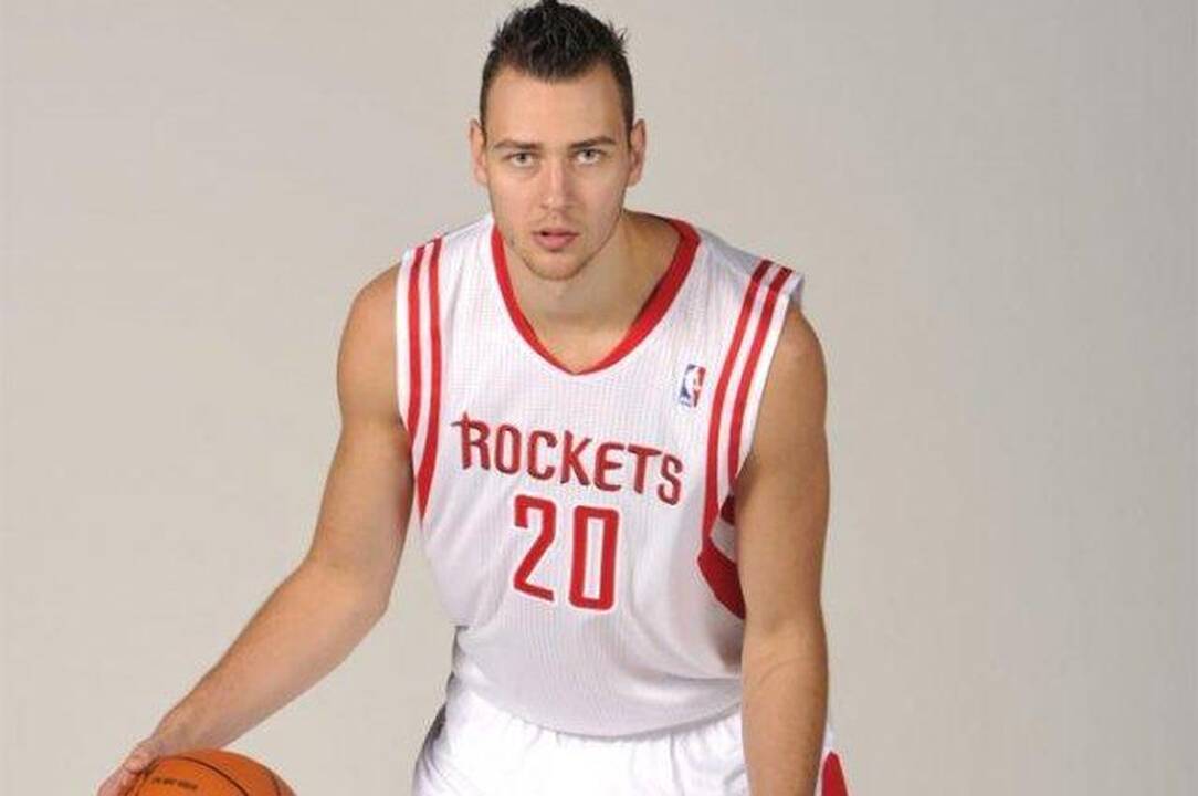 Įsisiautėja: D. Motiejūnas dar kartą pagerino karjeros NBA rekordą
