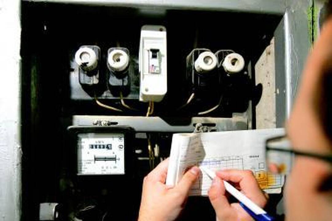 Elektros vis dar netaupom