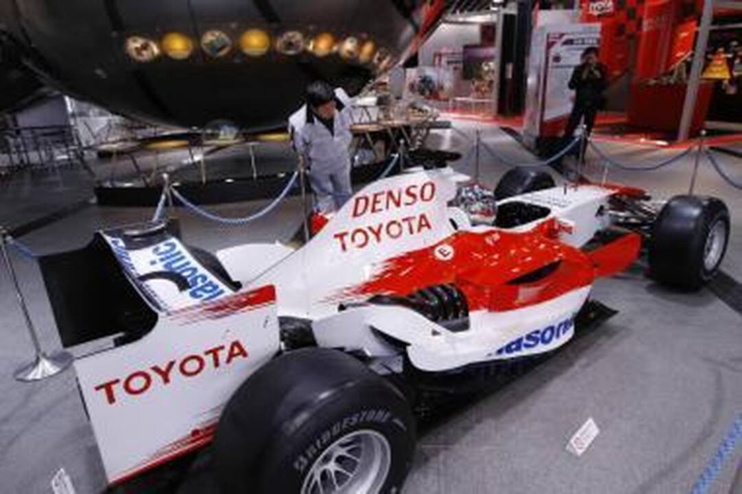 "Toyota" palieka "Formulę-1"