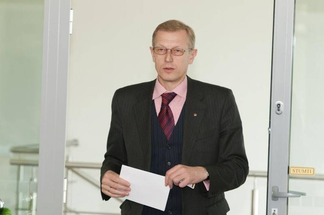 Generalinis prokuroras prašo Seimo panaikinti A.Kašėtos neliečiamybę