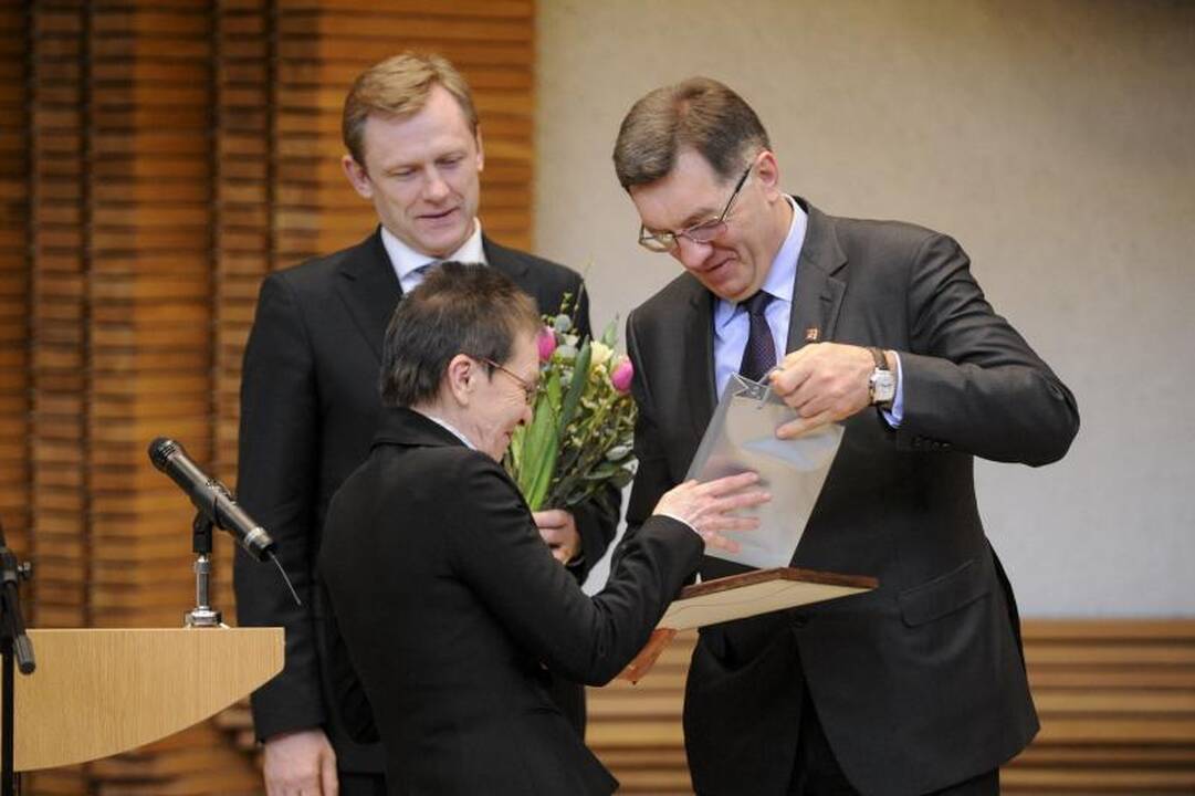 Trylikai menininkų įteiktos Vyriausybės kultūros ir meno premijos