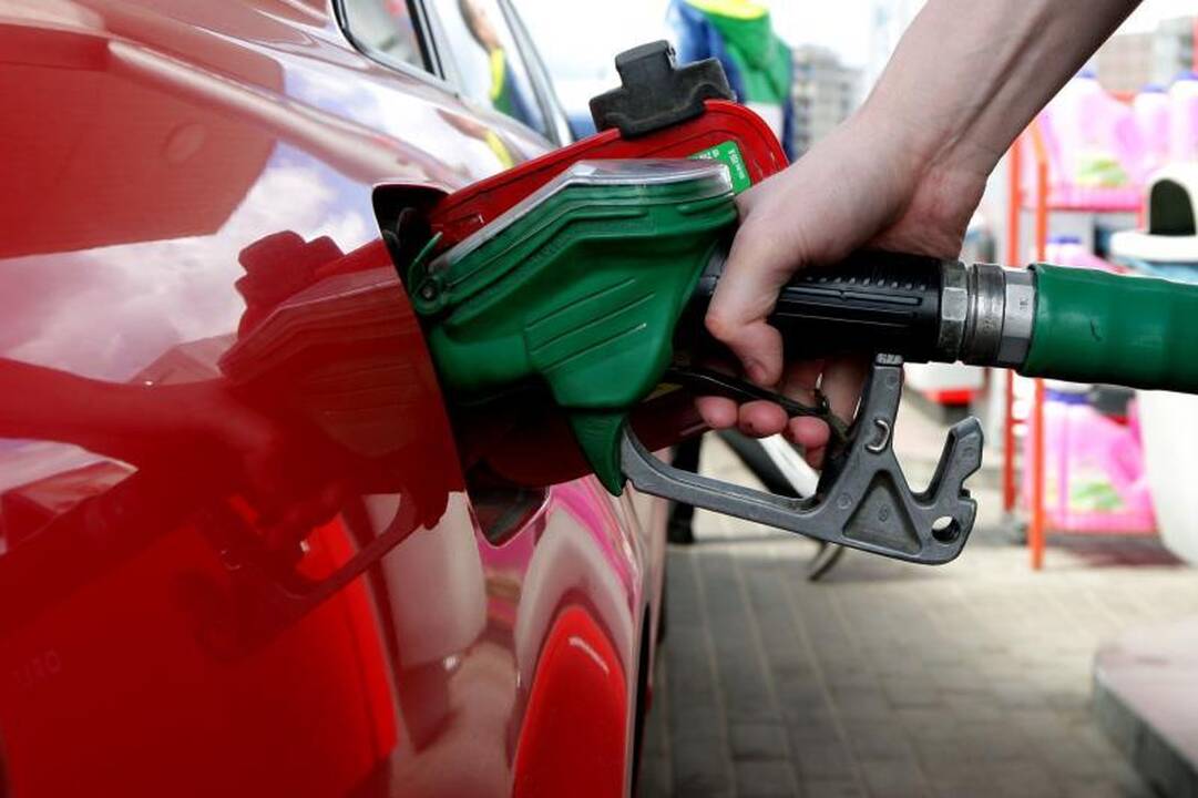 Kas penktas vairuotojas automobilį maitina degalais iš Baltarusijos
