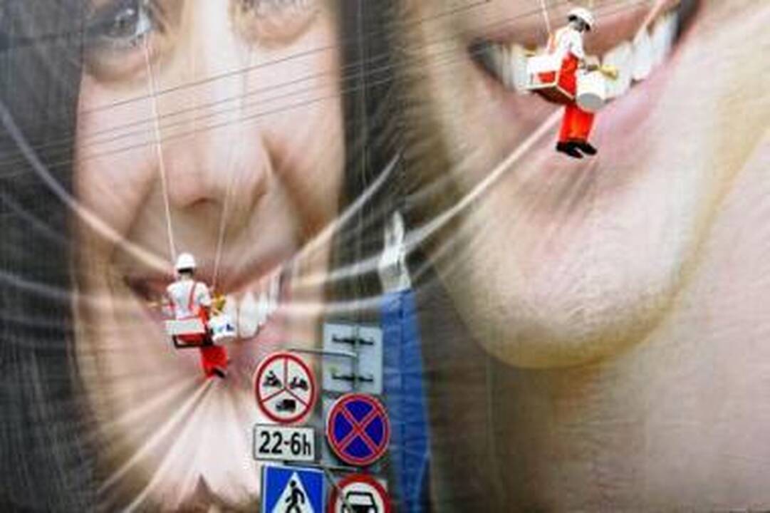 Reklamos rinka smuko beveik 40 proc.