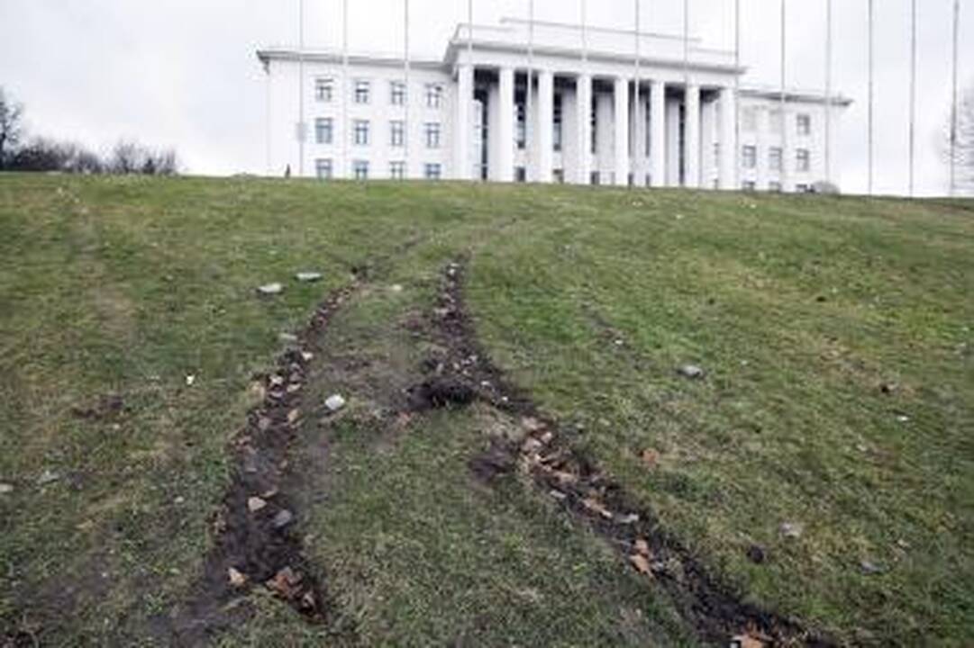 Tauro kalno sutvarkymo konkursui pristatyta 20 projektų