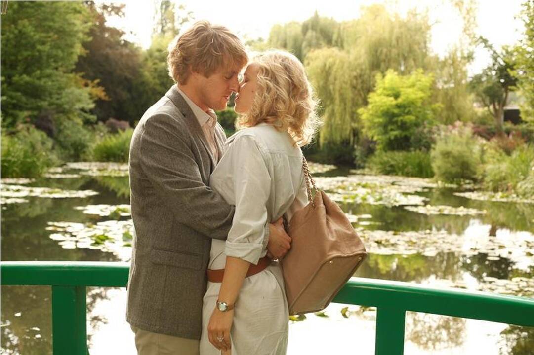 Atkeliauja geriausiu W.Alleno filmu vadinamas “Vidurnaktis Paryžiuje"