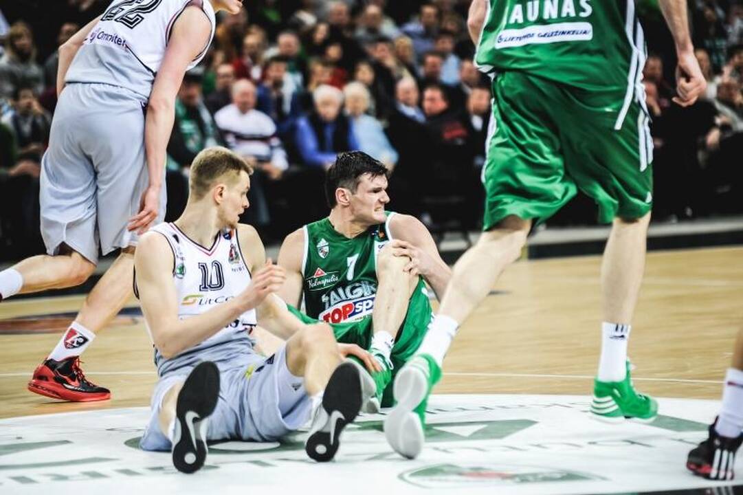 Samokslo teorijų kūrėjams: atsikvošėkite, kas ką pardavė? Ir kaip?