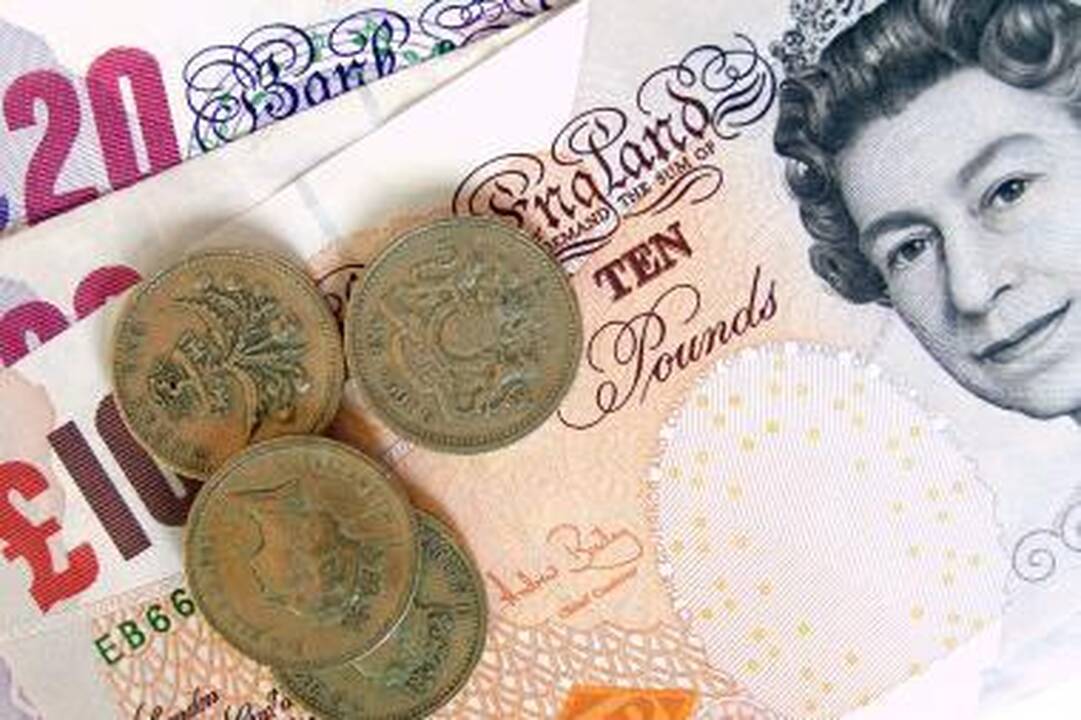 Didžiosios Britanijos svaras per 50 metų nuvertėjo 94 proc.