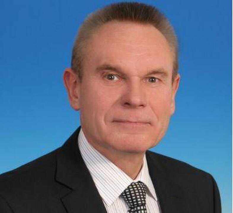 Kodėl neskubama atleisti į skandalą įsivėlusio viceministro?