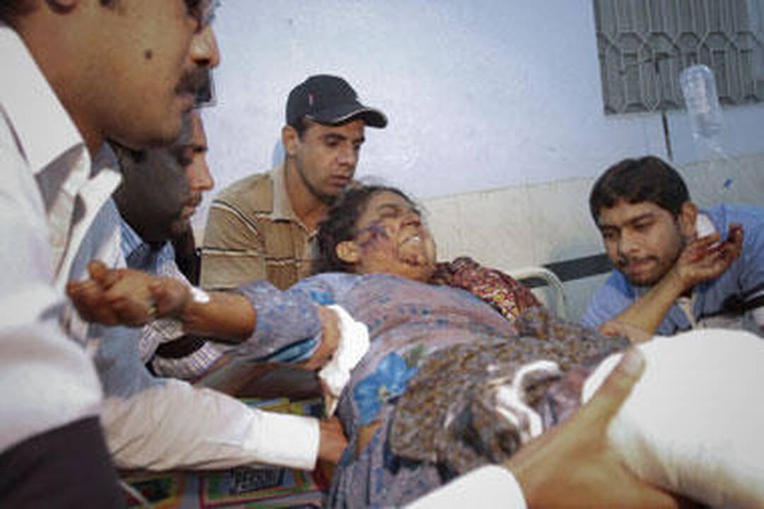 Pakistane dvigubos mirtininkų sprogdintojų atakos aukų padidėjo iki 50 (atnaujinta)