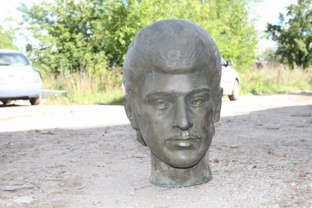 Bronzinės galvos nuo antkapių Klaipėdoje užminė mįslę