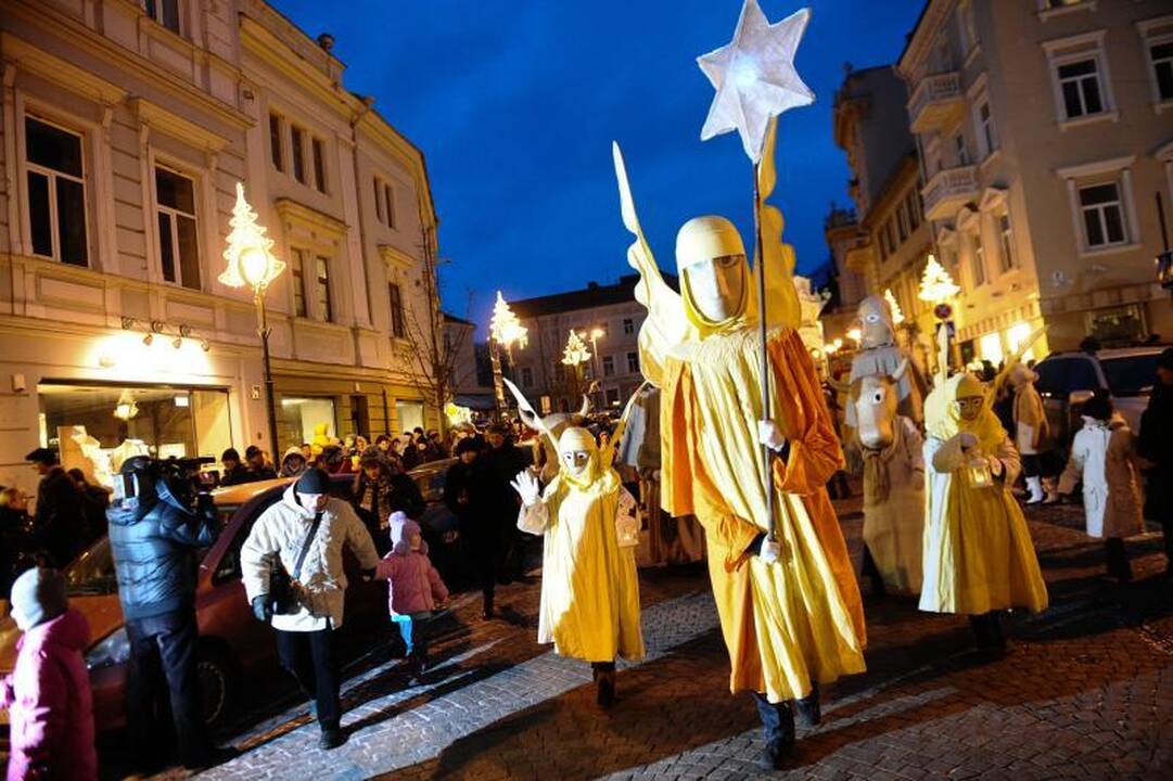 Su Kalėdų eglutėmis Vilniuje atsisveikinti atėjo ir Trys karaliai