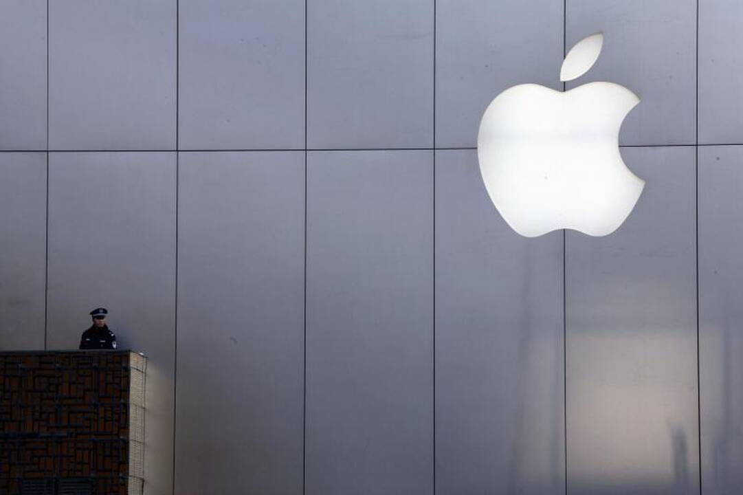 „Apple“ ir „Google“ įtariamos sudarius kartelinį susitarimą