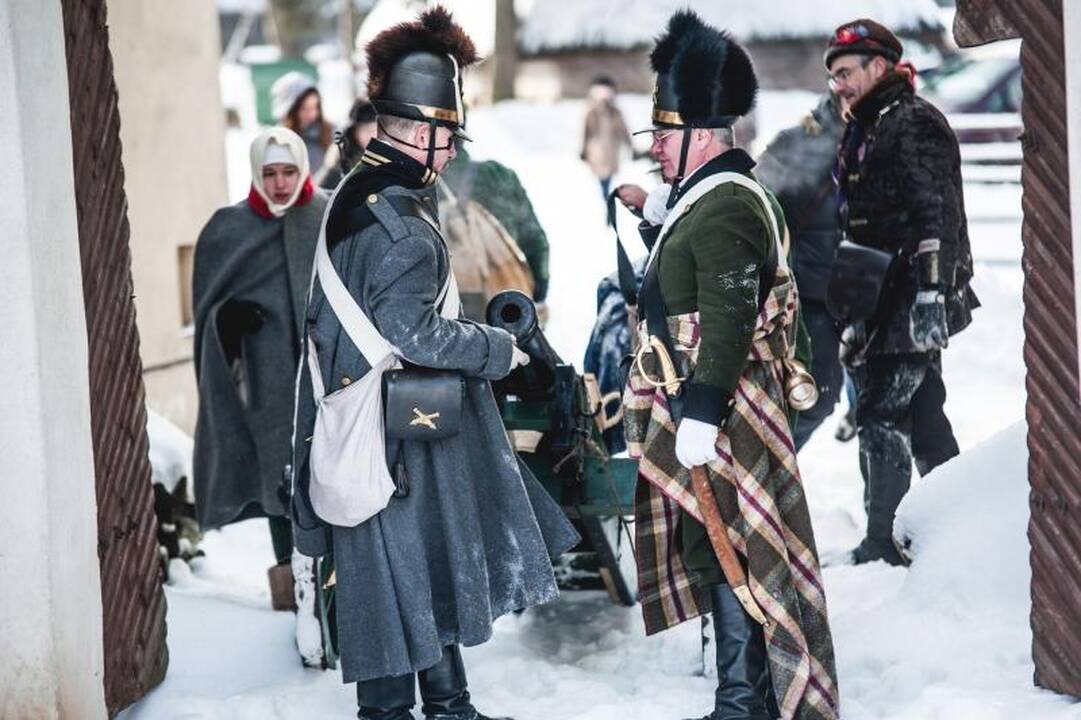 Rumšiškių muziejus tapo  istorinio   mūšio lauku