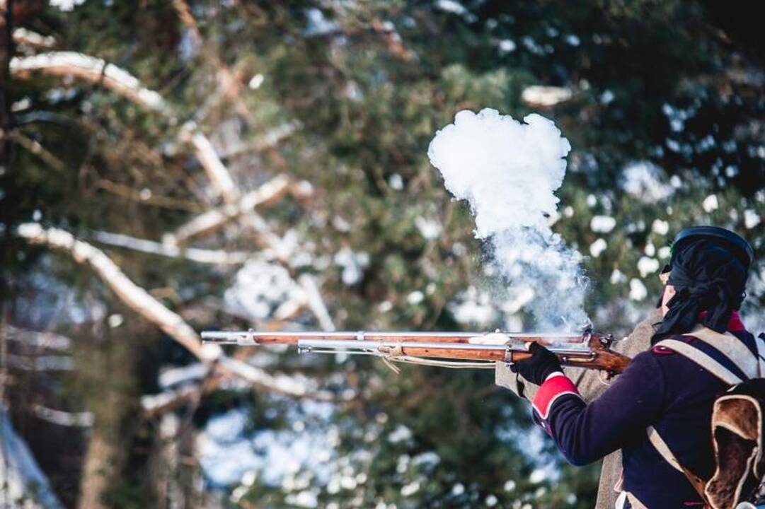 Rumšiškių muziejus tapo  istorinio   mūšio lauku