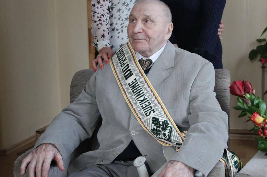 Šimtamečio ilgaamžiškumo paslaptis – daug dirbti
