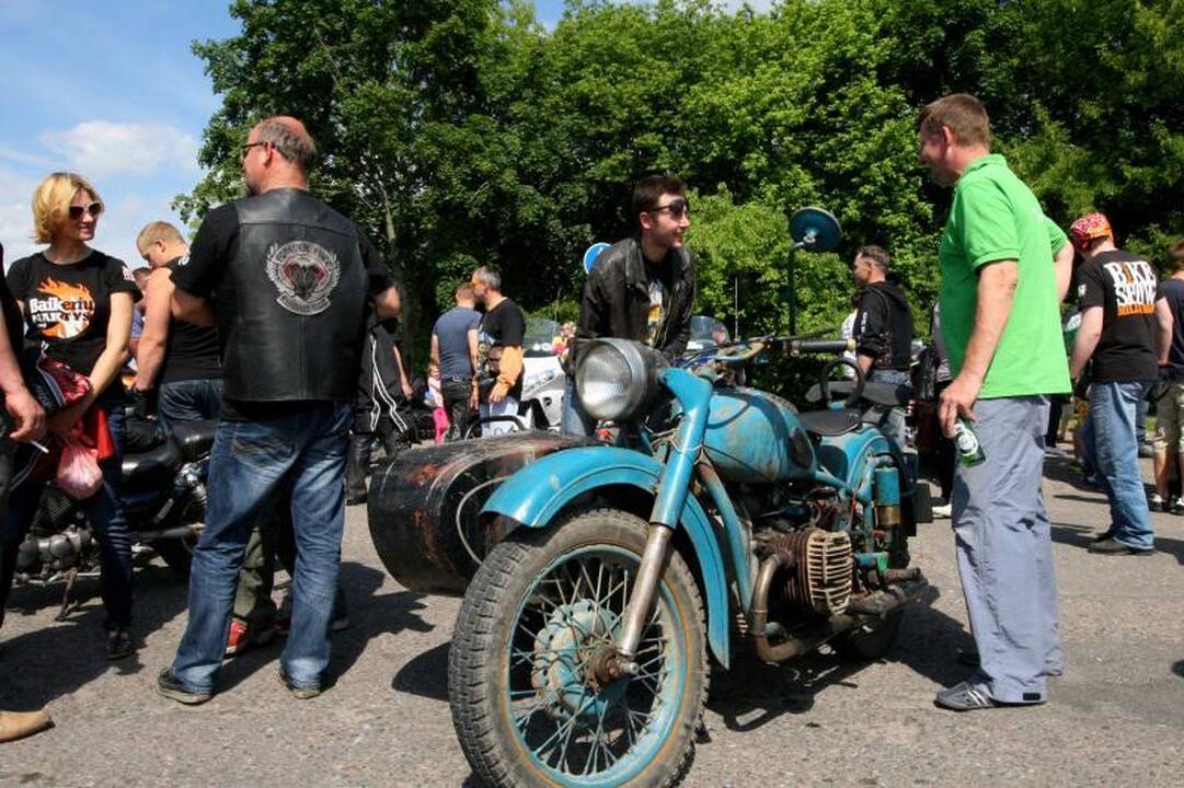 Kauno gatvių asfaltą drebina baikeriai  