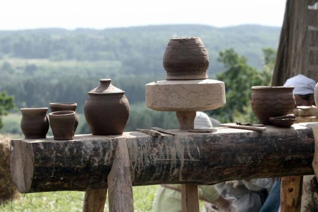 Kernavėje šurmuliuoja Gyvosios archeologijos dienos