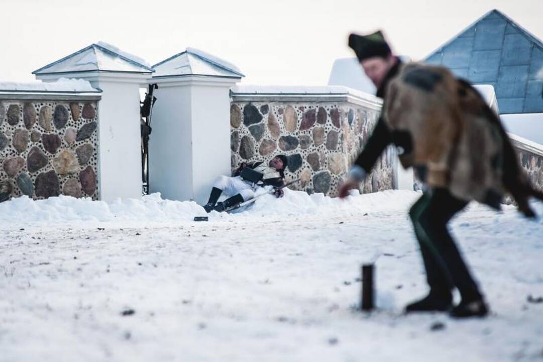 Rumšiškių muziejus tapo  istorinio   mūšio lauku