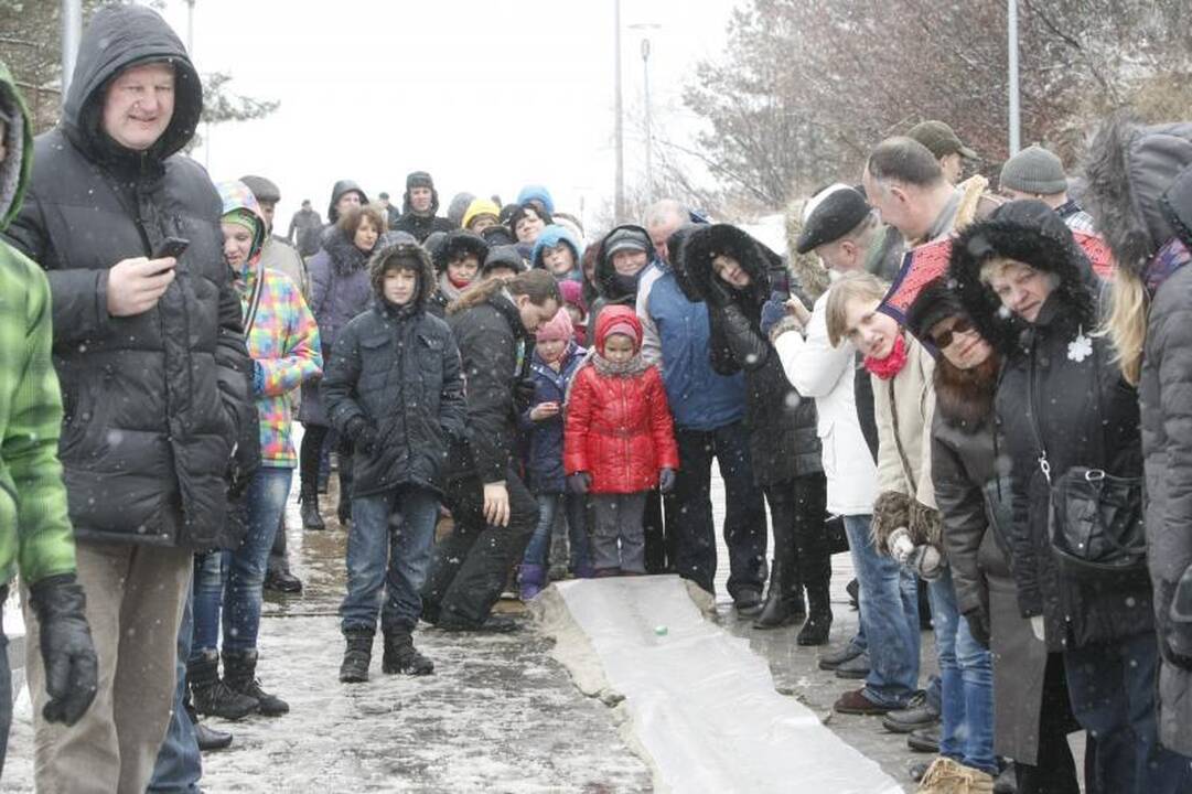 Velykų linksmybėms Palangoje sutrukdė sniegas 