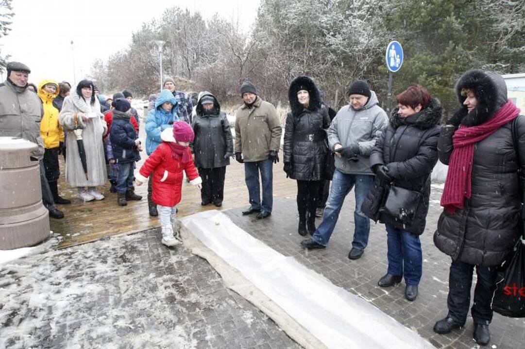 Velykų linksmybėms Palangoje sutrukdė sniegas 