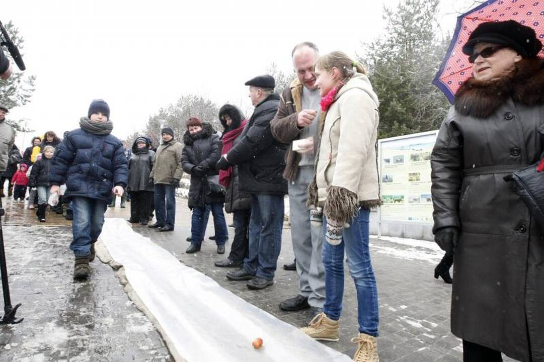 Velykų linksmybėms Palangoje sutrukdė sniegas 