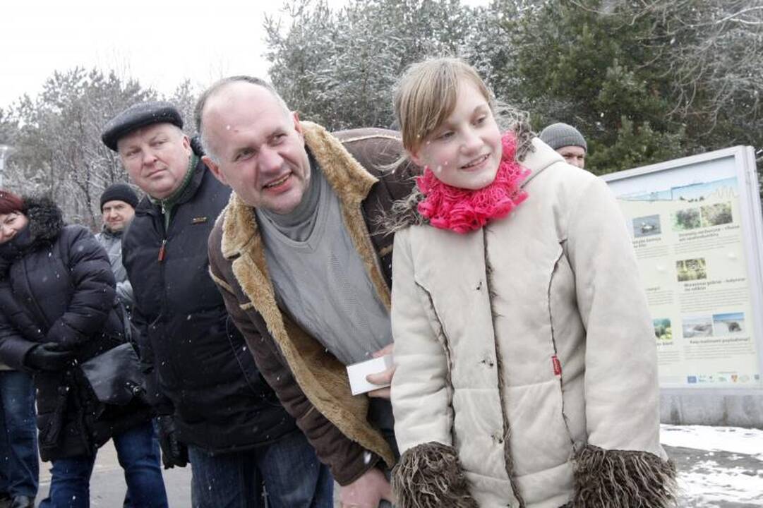 Velykų linksmybėms Palangoje sutrukdė sniegas 