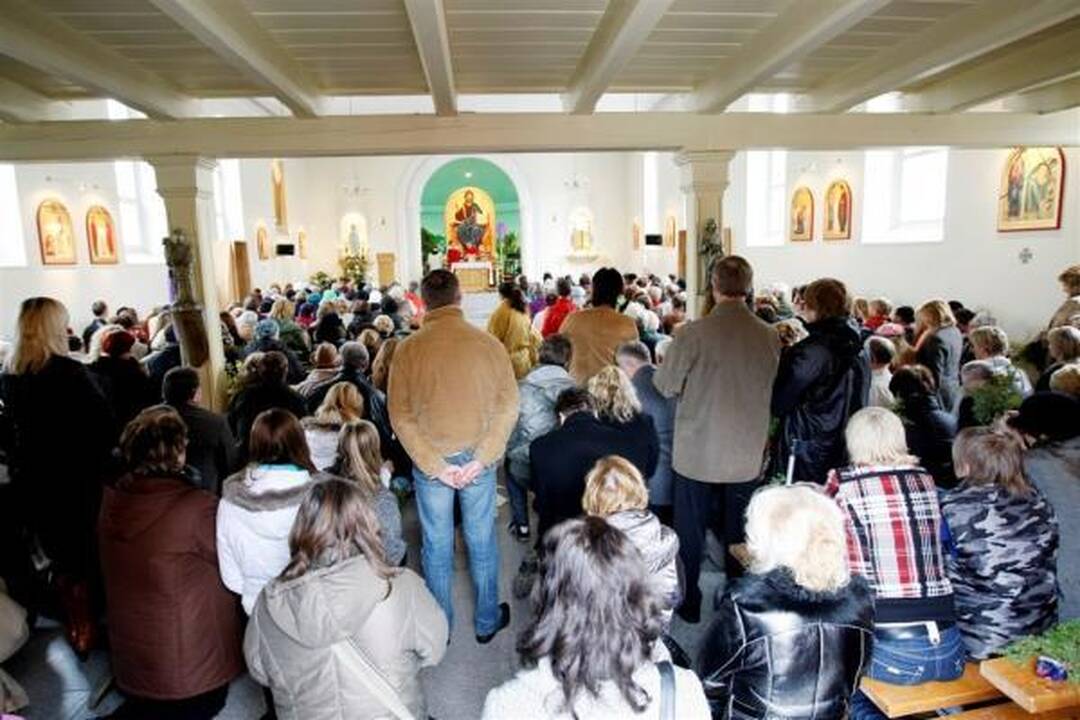 Verbų sekmadienį – į bažnyčią