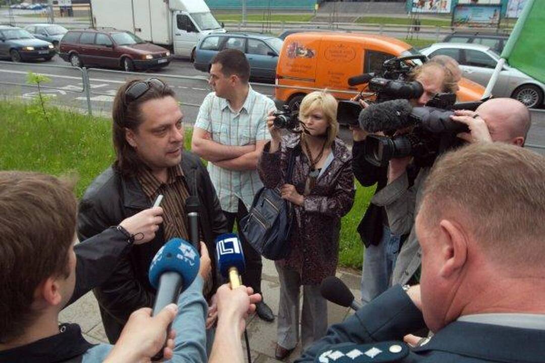 Prie Policijos departamento – Kalvarijos kriminalistus remiančių kolegų protestas