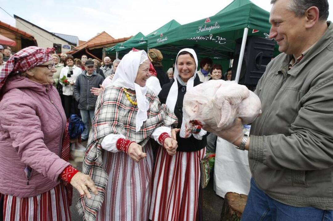 Į Palangos turgaus šventę savaitgalį viliojo atrakcijos