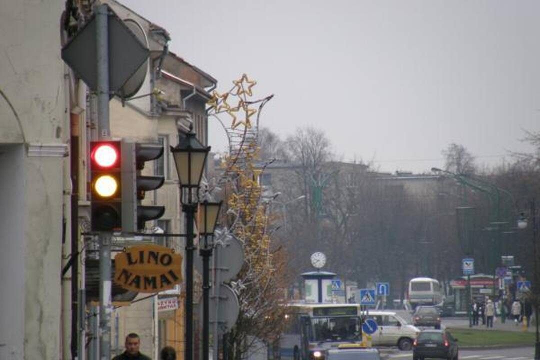 Pradėta puošti Tiltų gatvė