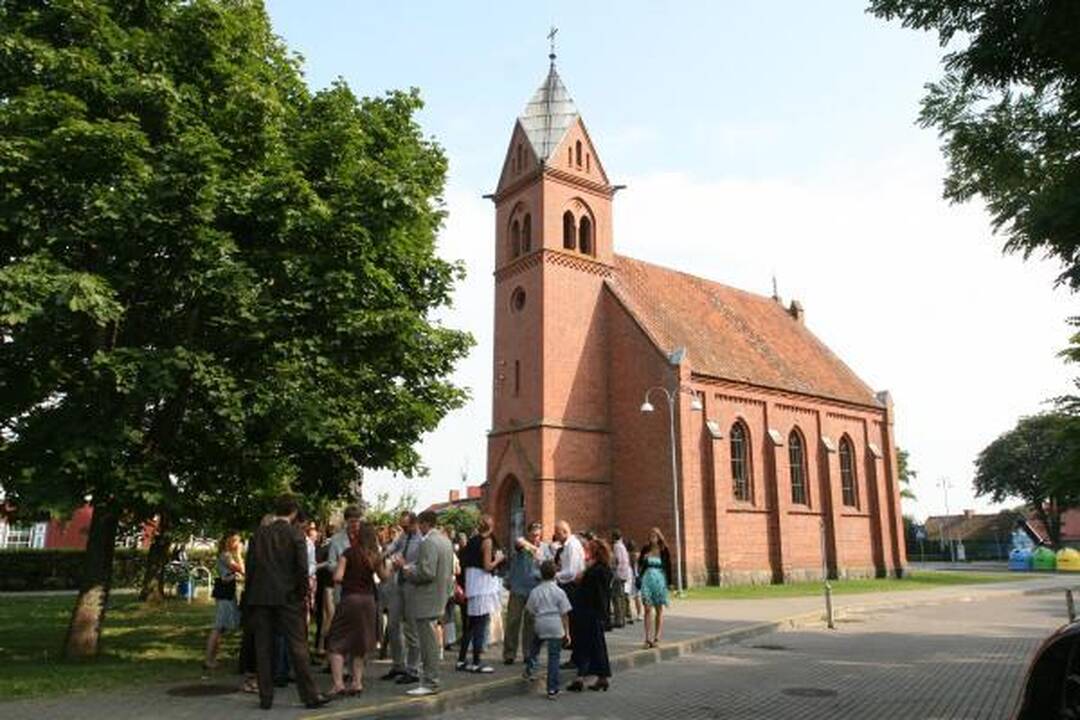 Juodkrantėje – J.Šeduikytės vestuvės ir sūnaus krikštynos