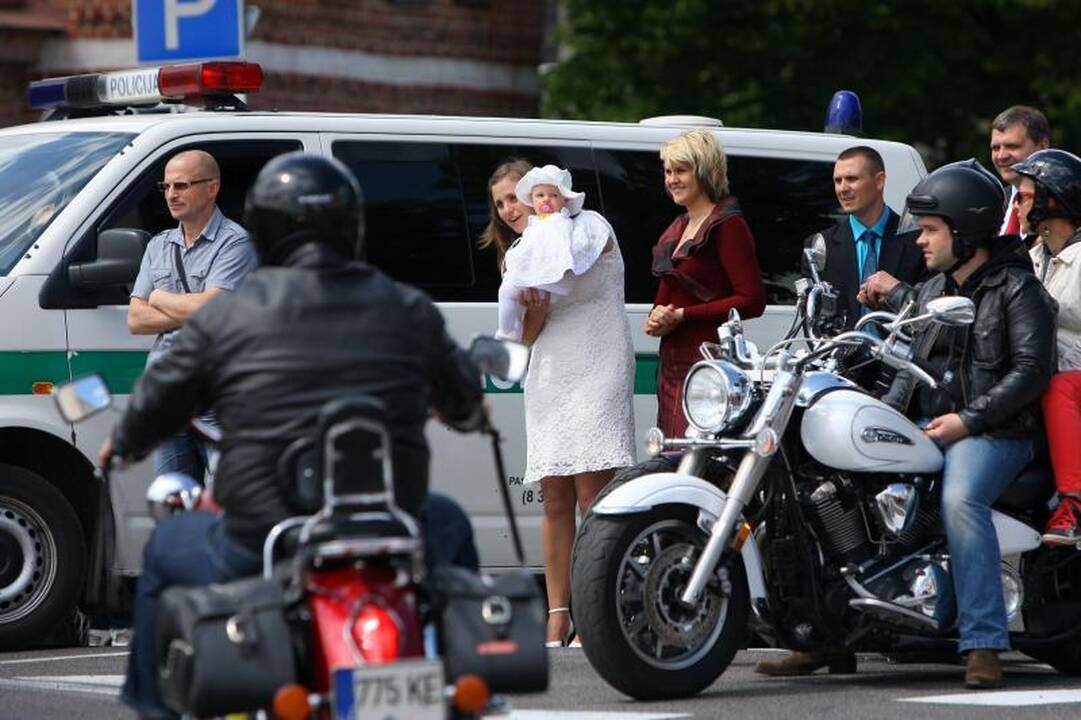 Kauno gatvių asfaltą drebina baikeriai  