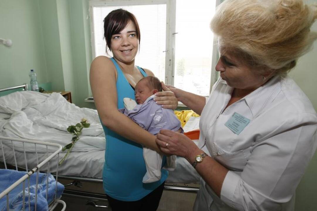 Naujagimiams - prisiminimas apie gimimą Pasaulinę dieną be tabako