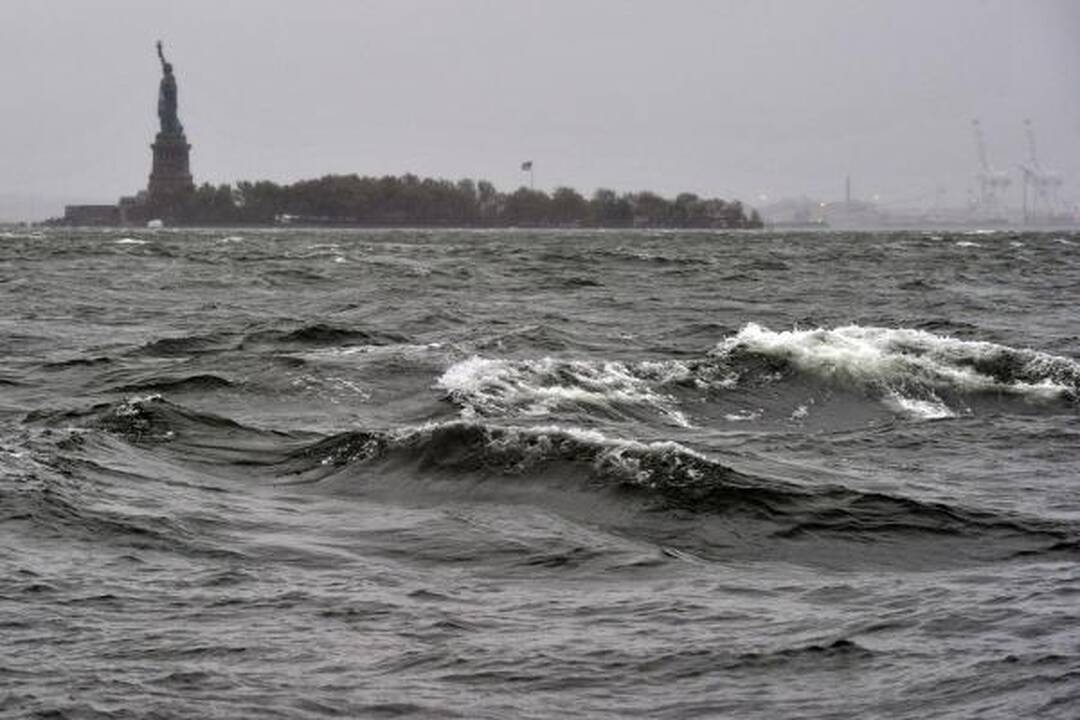 Uraganas Sandy smogė Atlantik Sičiui, eilėje - Niujorkas