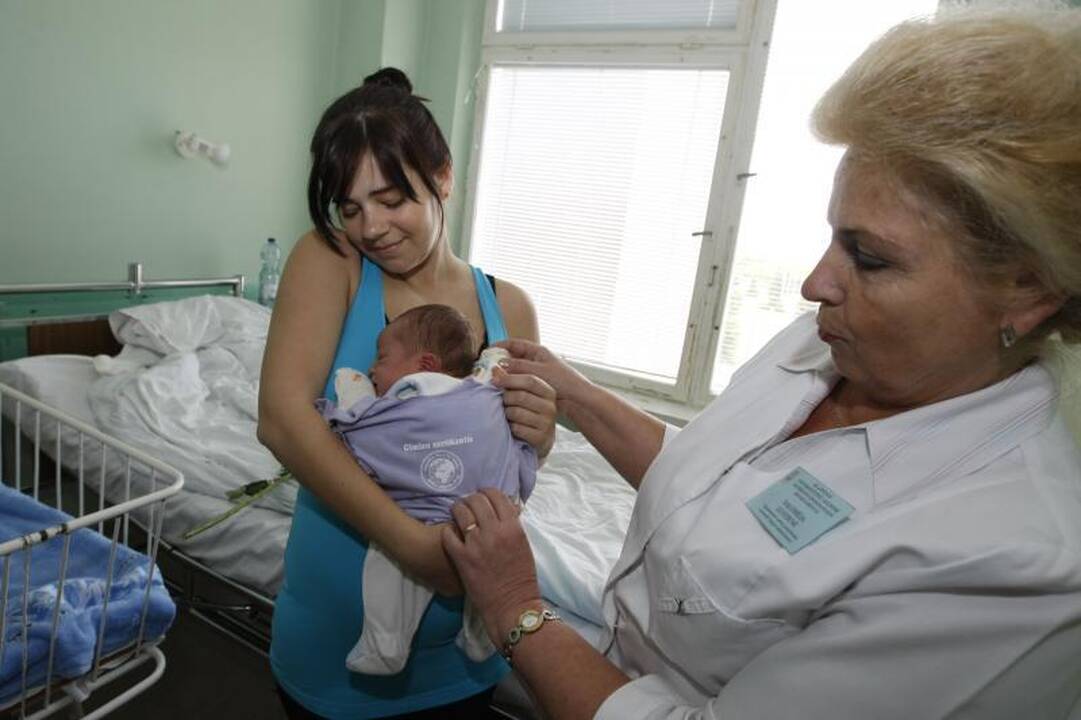 Naujagimiams - prisiminimas apie gimimą Pasaulinę dieną be tabako