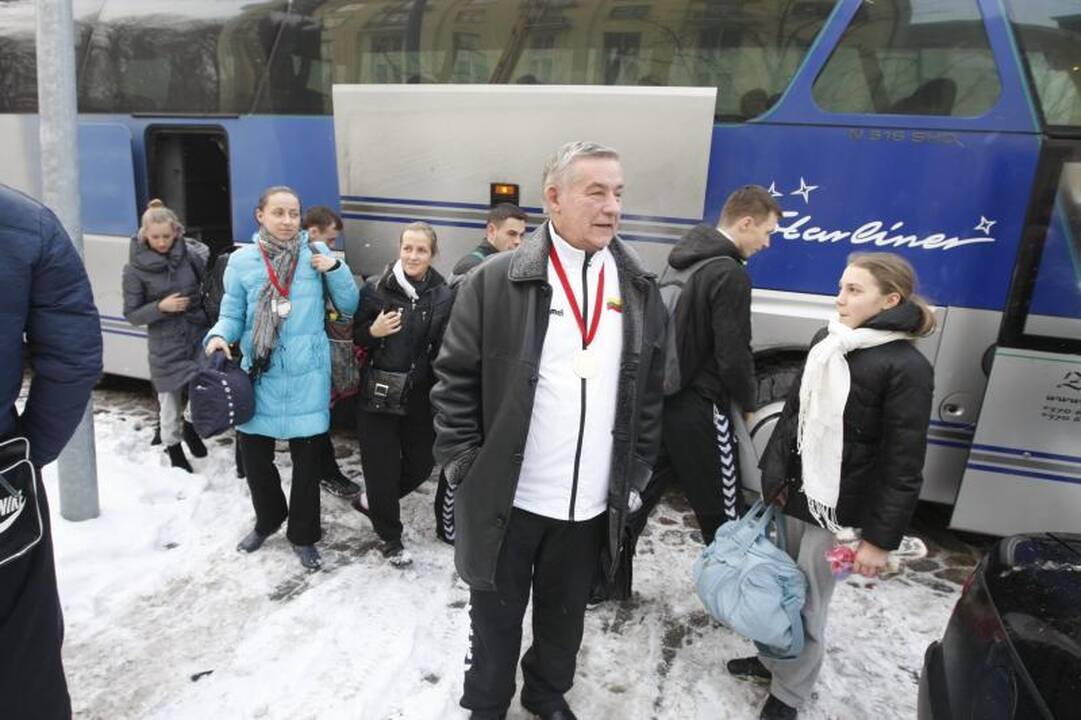 Vos grįžę „Žuvėdros“ šokėjai vėl kibs į darbus