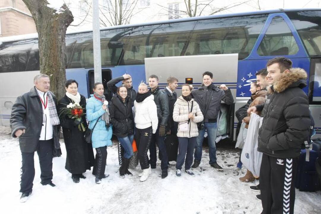 Vos grįžę „Žuvėdros“ šokėjai vėl kibs į darbus