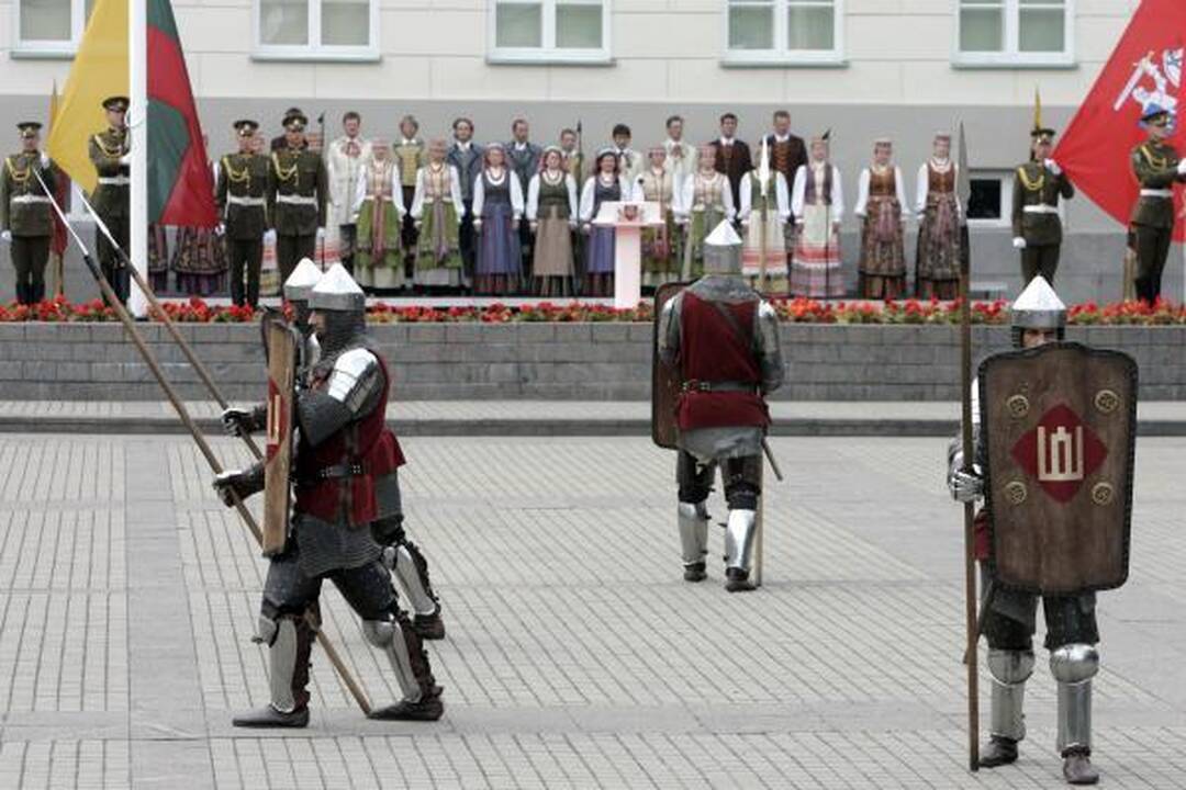 D.Grybauskaitė: Nereikia aukotis dėl valstybės - reikia ją mylėti ir kurti