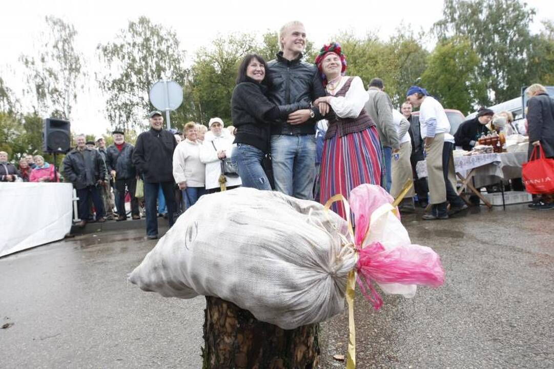 Į Palangos turgaus šventę savaitgalį viliojo atrakcijos