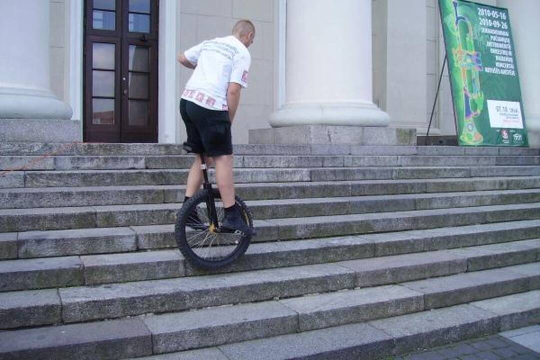 „Moksleivių garaže“ – nuo vieno iki keturių ratų